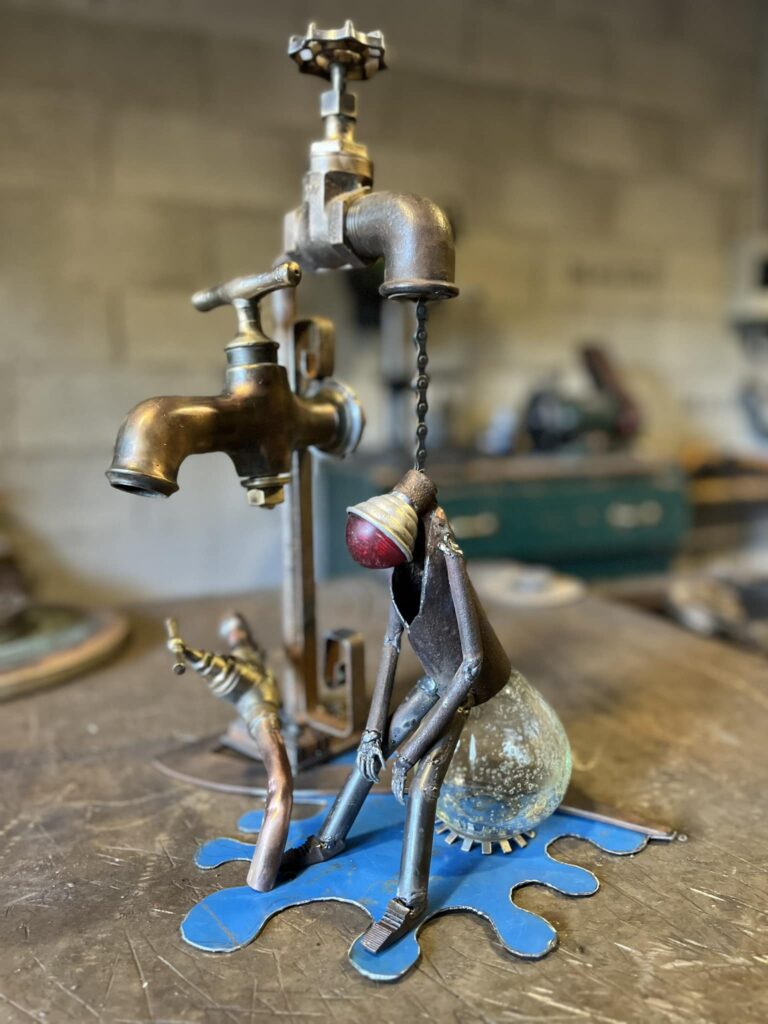 Le Mec trouve pas la fuite - 40 cm - 